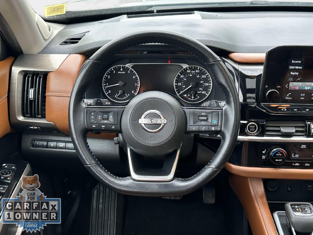 Used 2023 Nissan Pathfinder Platinum w/ Black Appearance Package AWD/4WD image 18