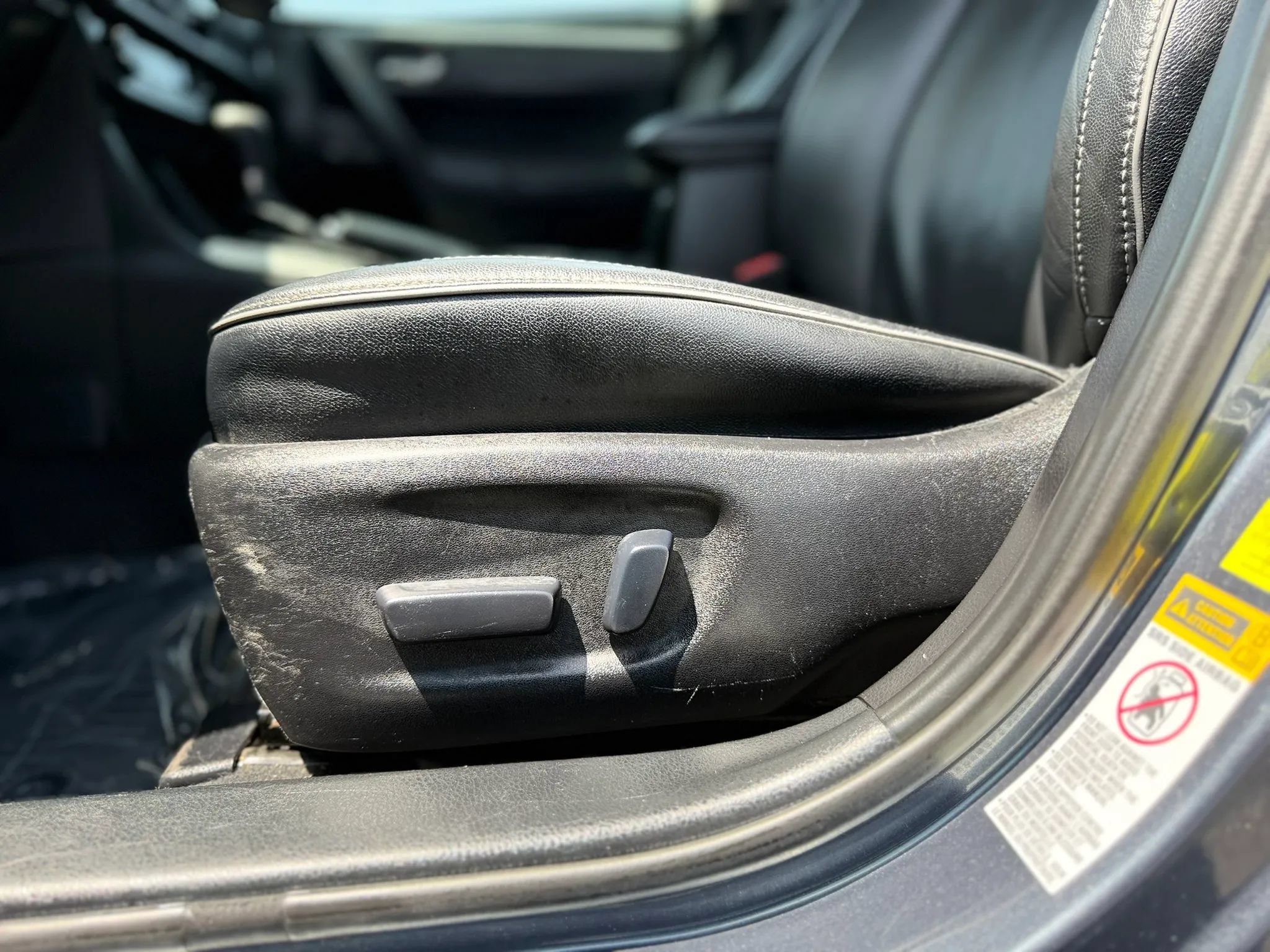 Used 2015 Toyota Corolla LE Premium FWD image 28