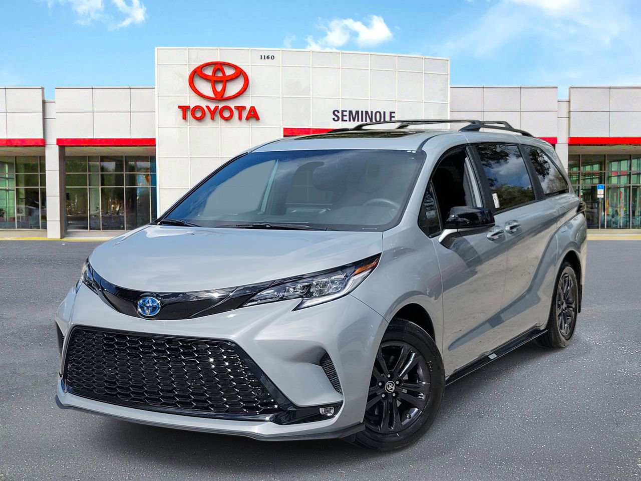 Used 2025 Toyota Sienna XSE w/ XSE Plus Package