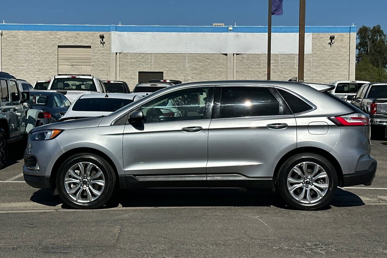 Certified 2024 Ford Edge Titanium AWD/4WD image 6