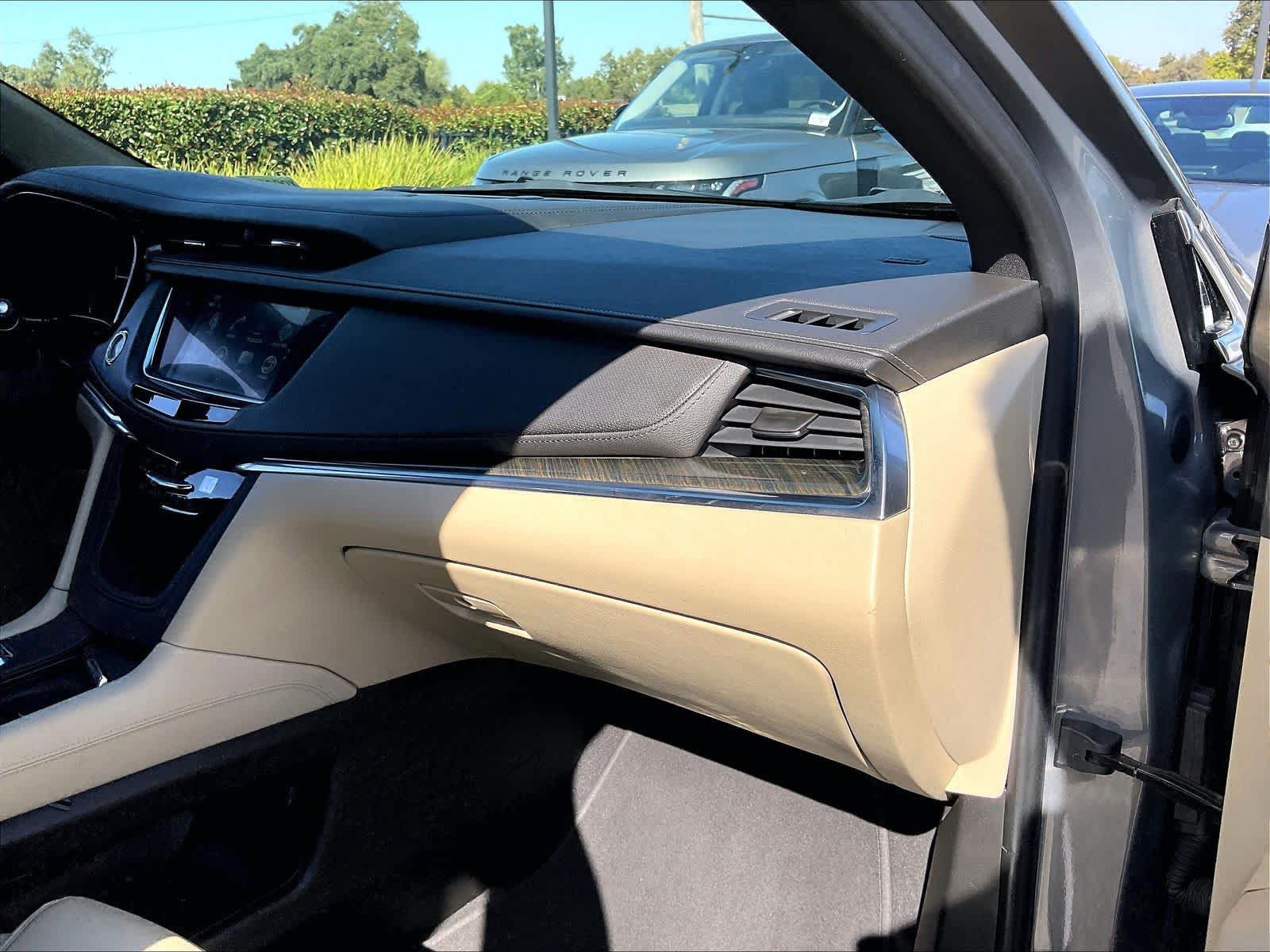 Used 2019 Cadillac XT5 FWD image 19