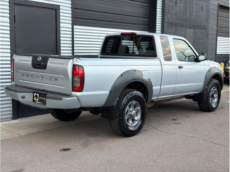 Used 2001 Nissan Frontier XE AWD/4WD image 3