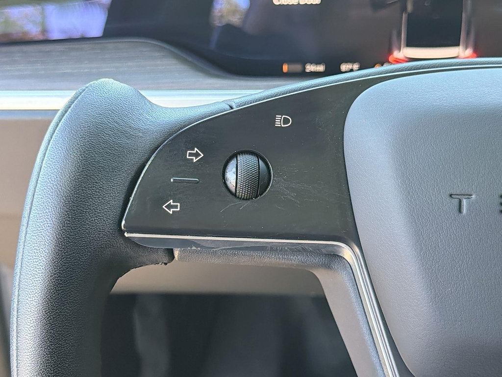 Used 2022 Tesla Model X AWD/4WD image 8