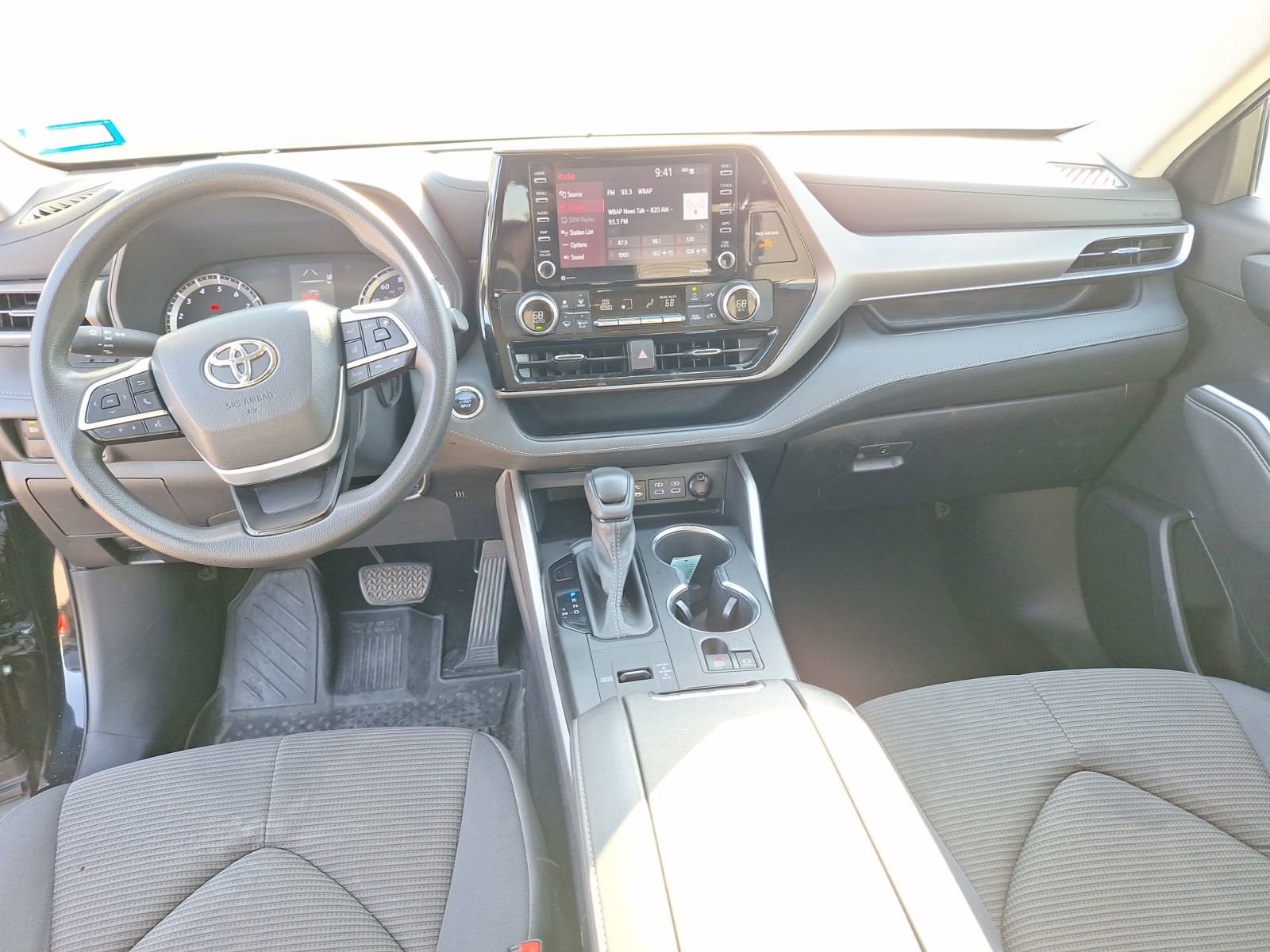 Used 2022 Toyota Highlander L image 16