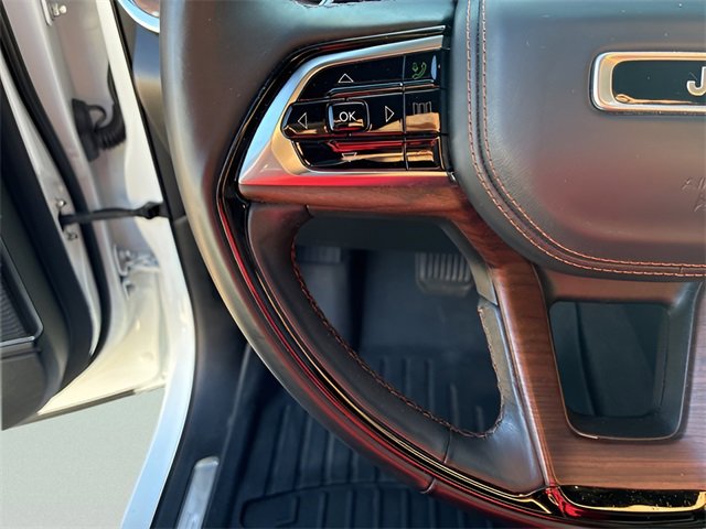 Used 2022 Jeep Grand Cherokee L Summit w/ Advanced Protech Group IV image 23