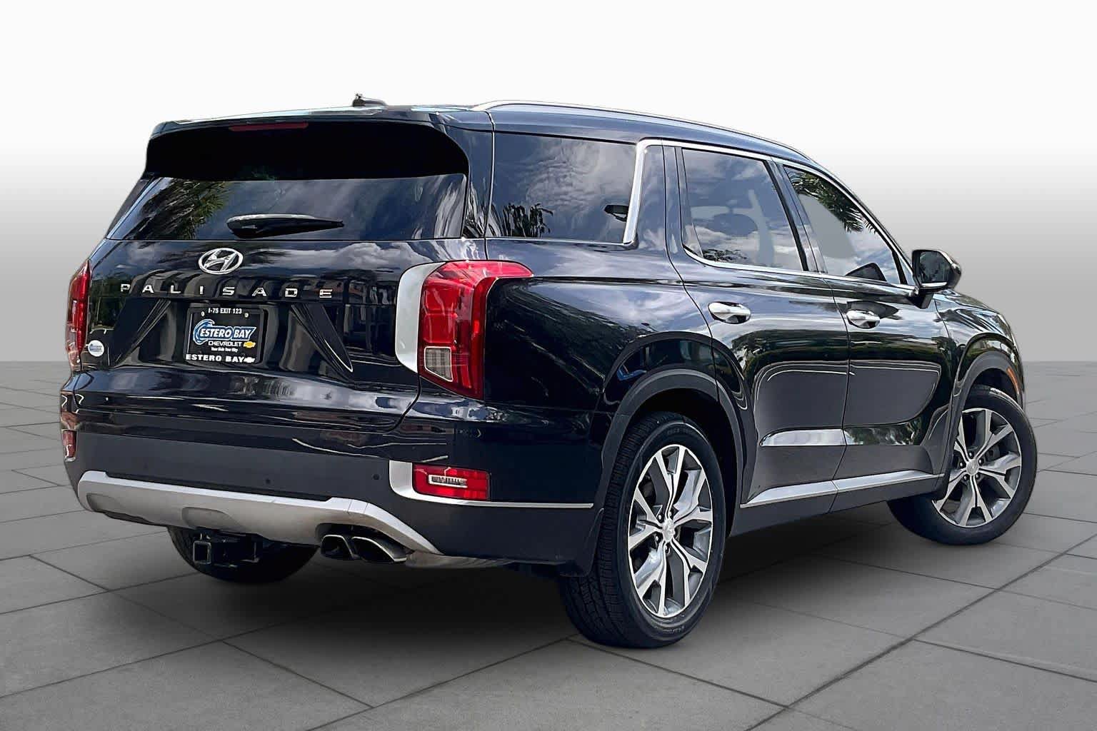 Used 2020 Hyundai Palisade SEL w/ Premium Package FWD image 14