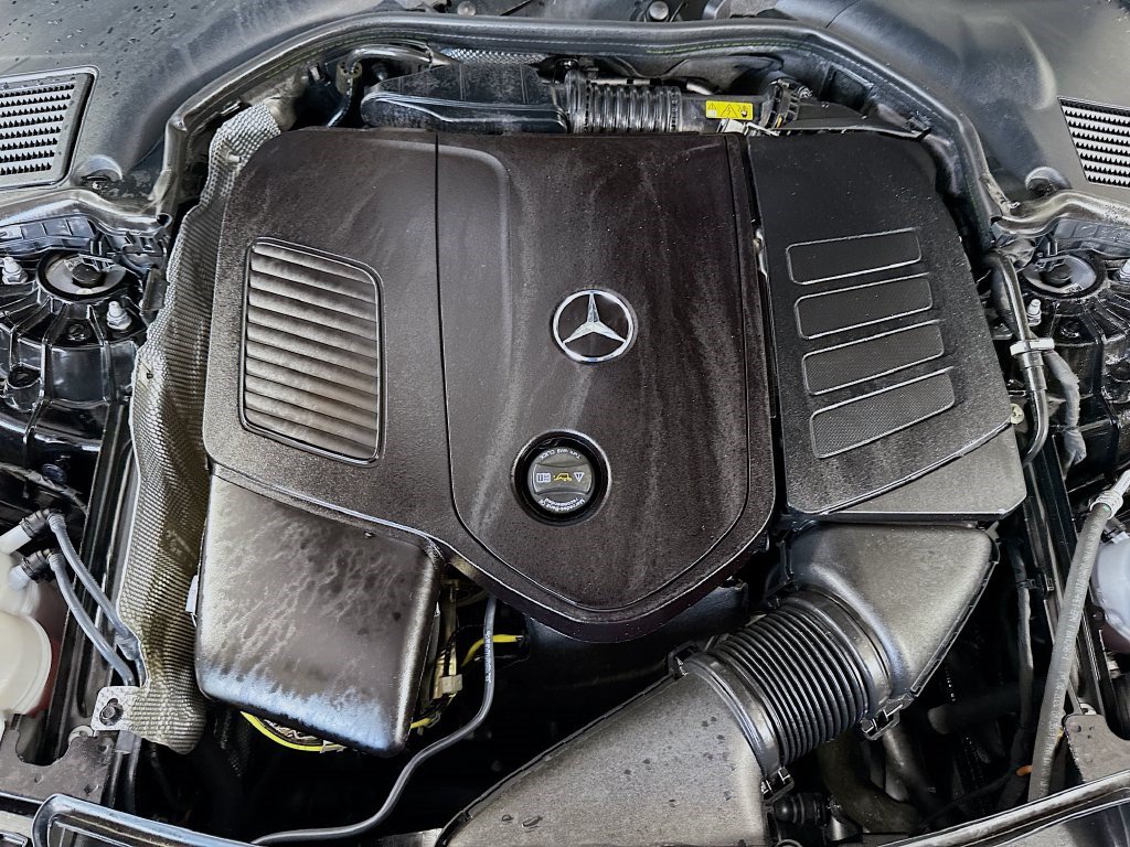 Used 2025 Mercedes-Benz C 300 Sedan image 38