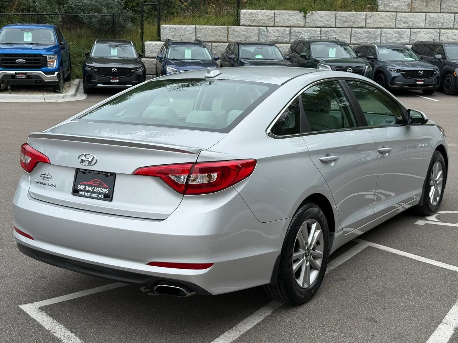 Used 2017 Hyundai Sonata SE FWD image 5