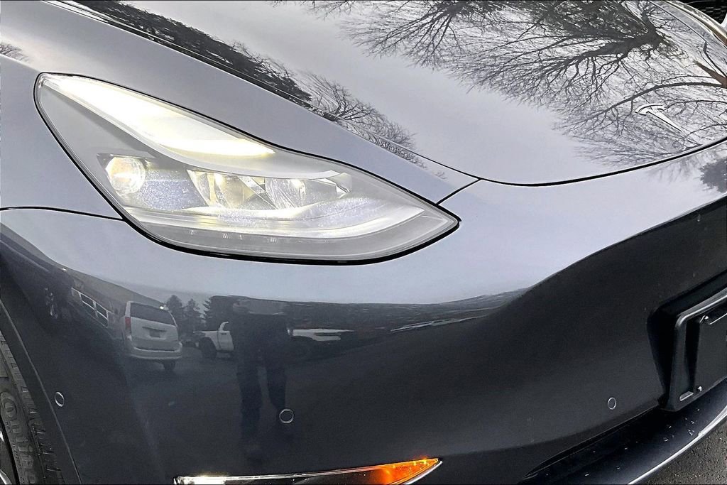 Used 2022 Tesla Model Y Performance image 29