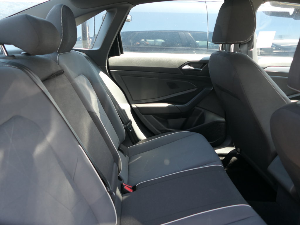 Used 2025 Volkswagen Jetta Sport FWD image 20