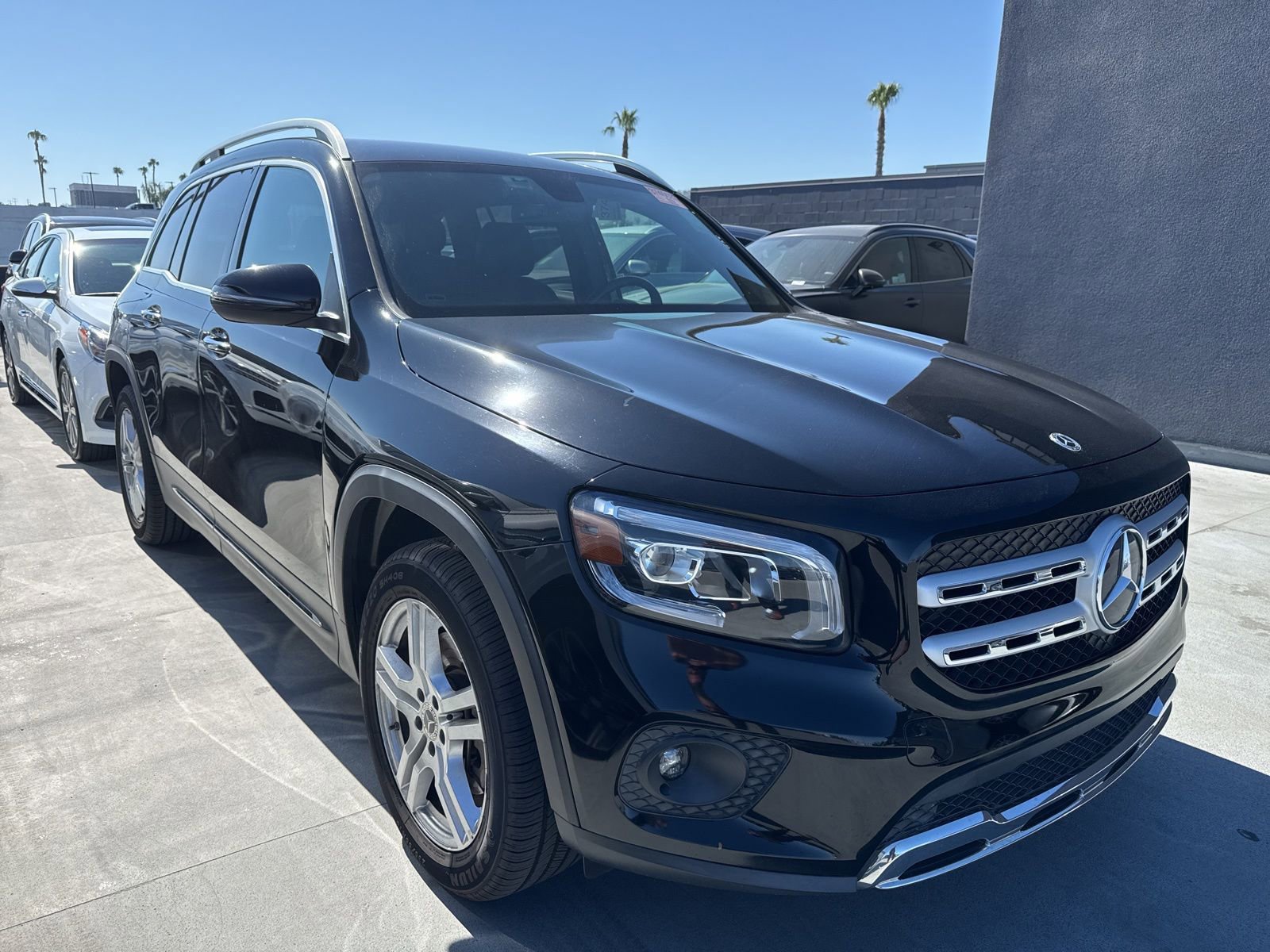 Used 2021 Mercedes-Benz GLB 250 w/ Premium Package image 1