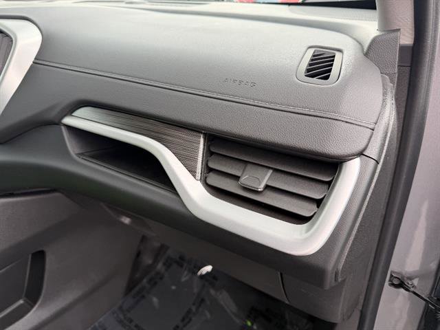 Used 2023 GMC Terrain SLE FWD image 15