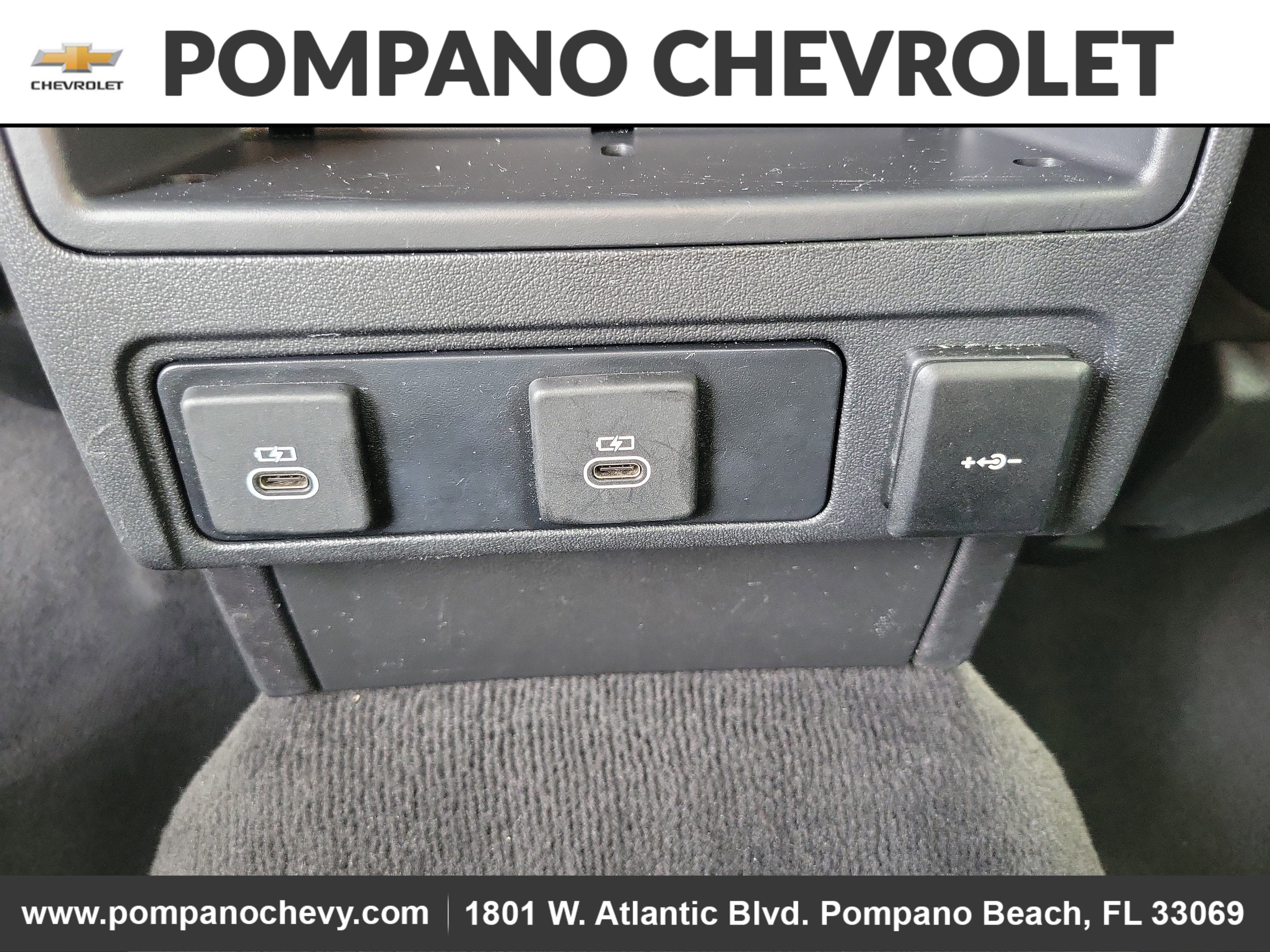 Used 2025 Jaguar F-PACE R-Dynamic S image 13