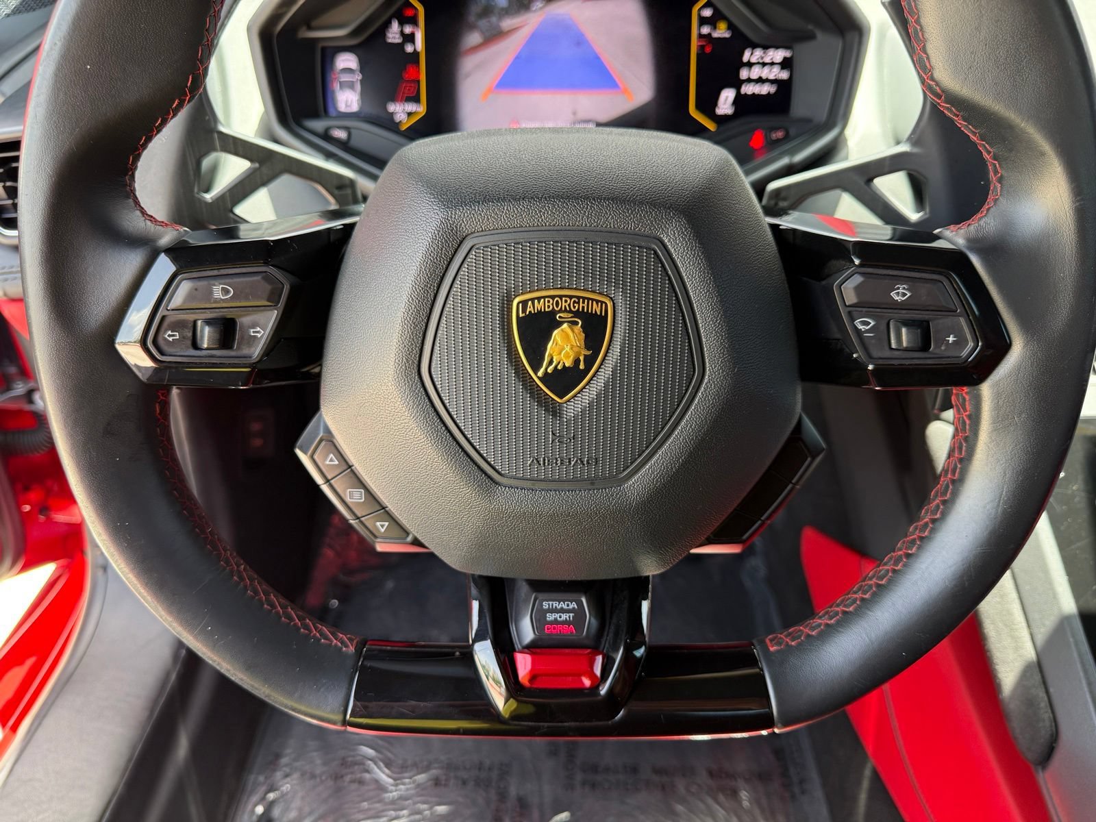 Used 2022 Lamborghini Huracan EVO RWD image 42
