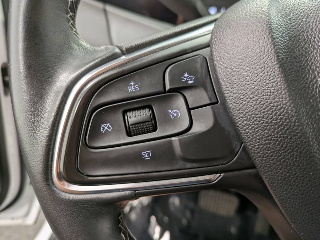 Used 2023 Buick Encore GX Essence w/ Experience Buick Package AWD/4WD image 17
