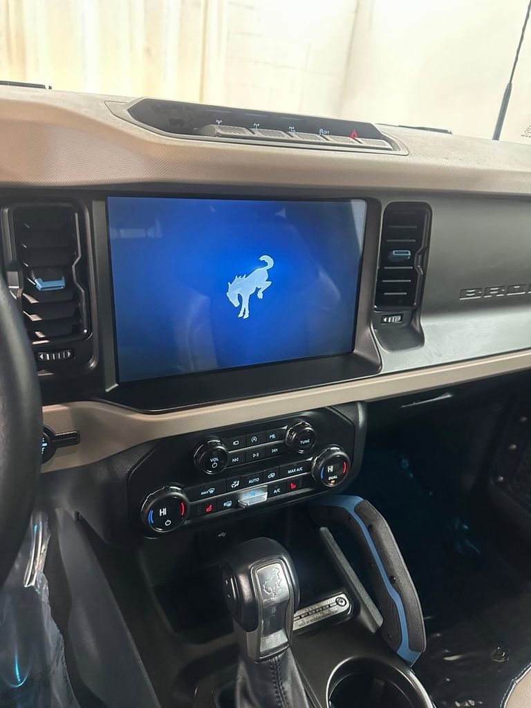 Used 2021 Ford Bronco Wildtrak image 21