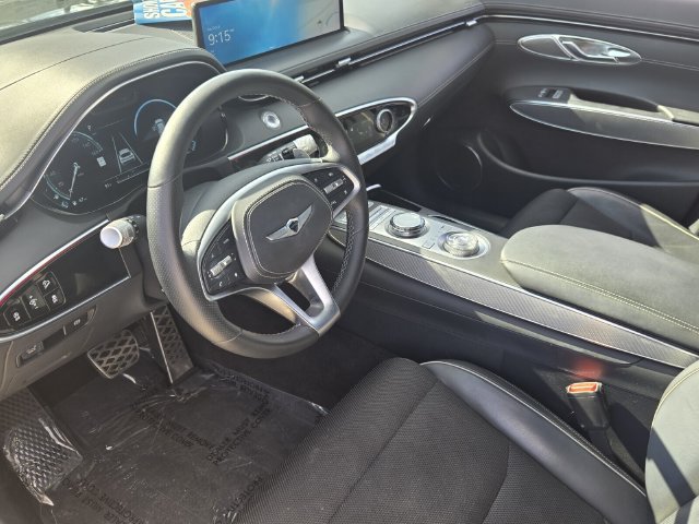 Used 2024 Genesis GV70 2.5T w/ Sport Prestige Package AWD/4WD image 11
