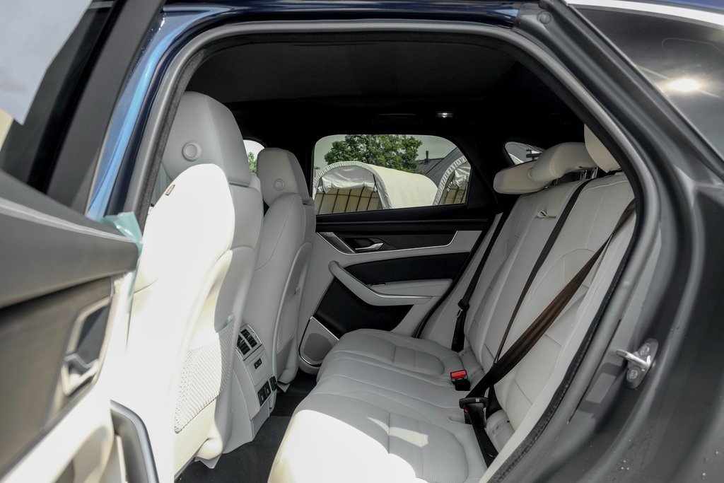 New 2026 Jaguar F-PACE R-Dynamic S image 16