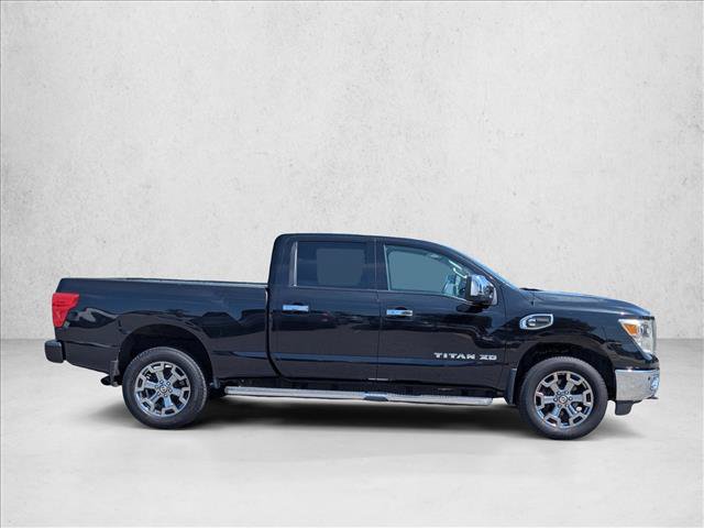 Used 2017 Nissan Titan SL w/ Chrome Package AWD/4WD image 4