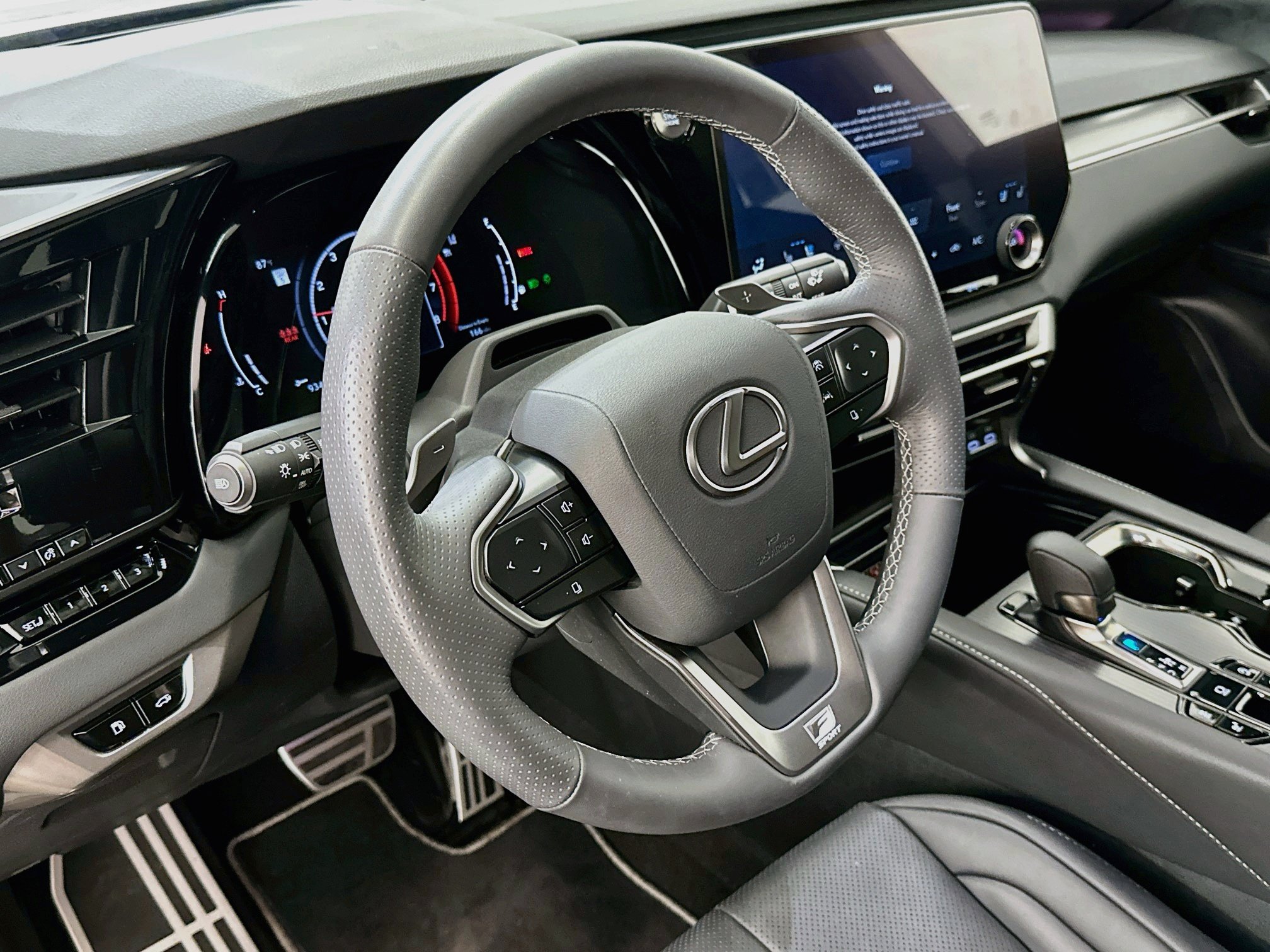Used 2024 Lexus RX 350 F Sport w/ Convenience Package AWD/4WD image 18