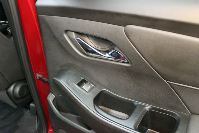 Used 2023 Chevrolet Traverse LT image 13