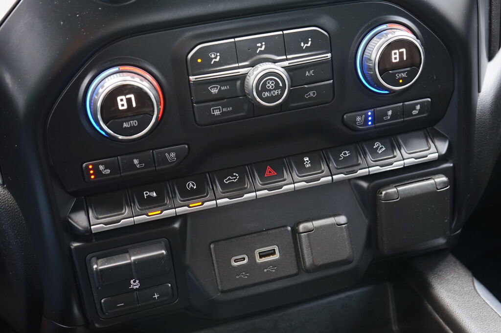 Used 2019 Chevrolet Silverado 1500 LTZ w/ LTZ Plus Package image 22