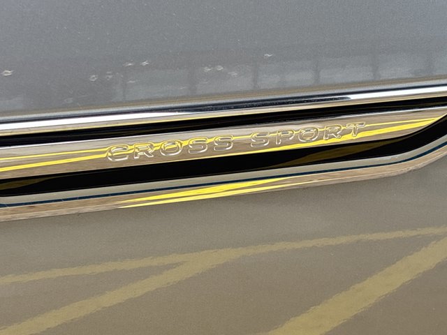 Used 2025 Volkswagen Atlas Cross Sport SE image 15