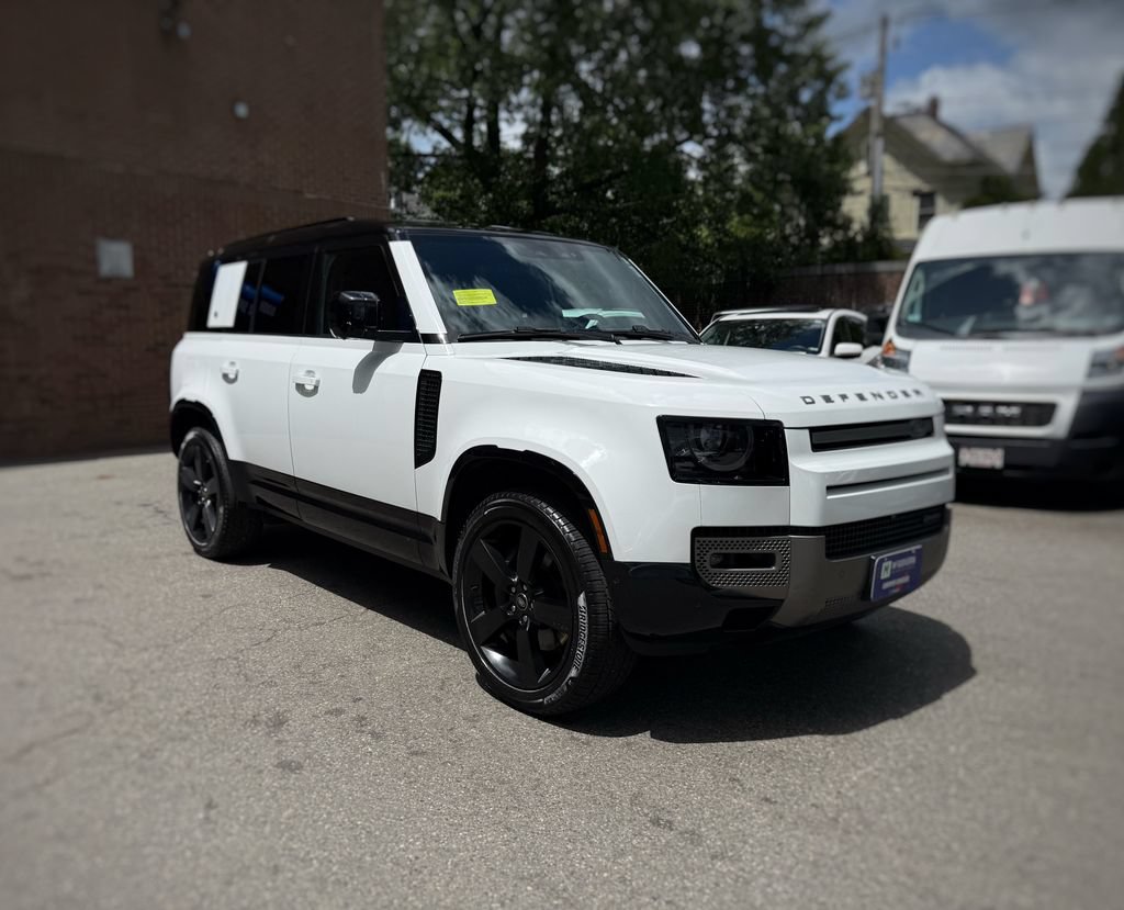 Used 2022 Land Rover Defender 110 X-Dynamic HSE AWD/4WD image 3