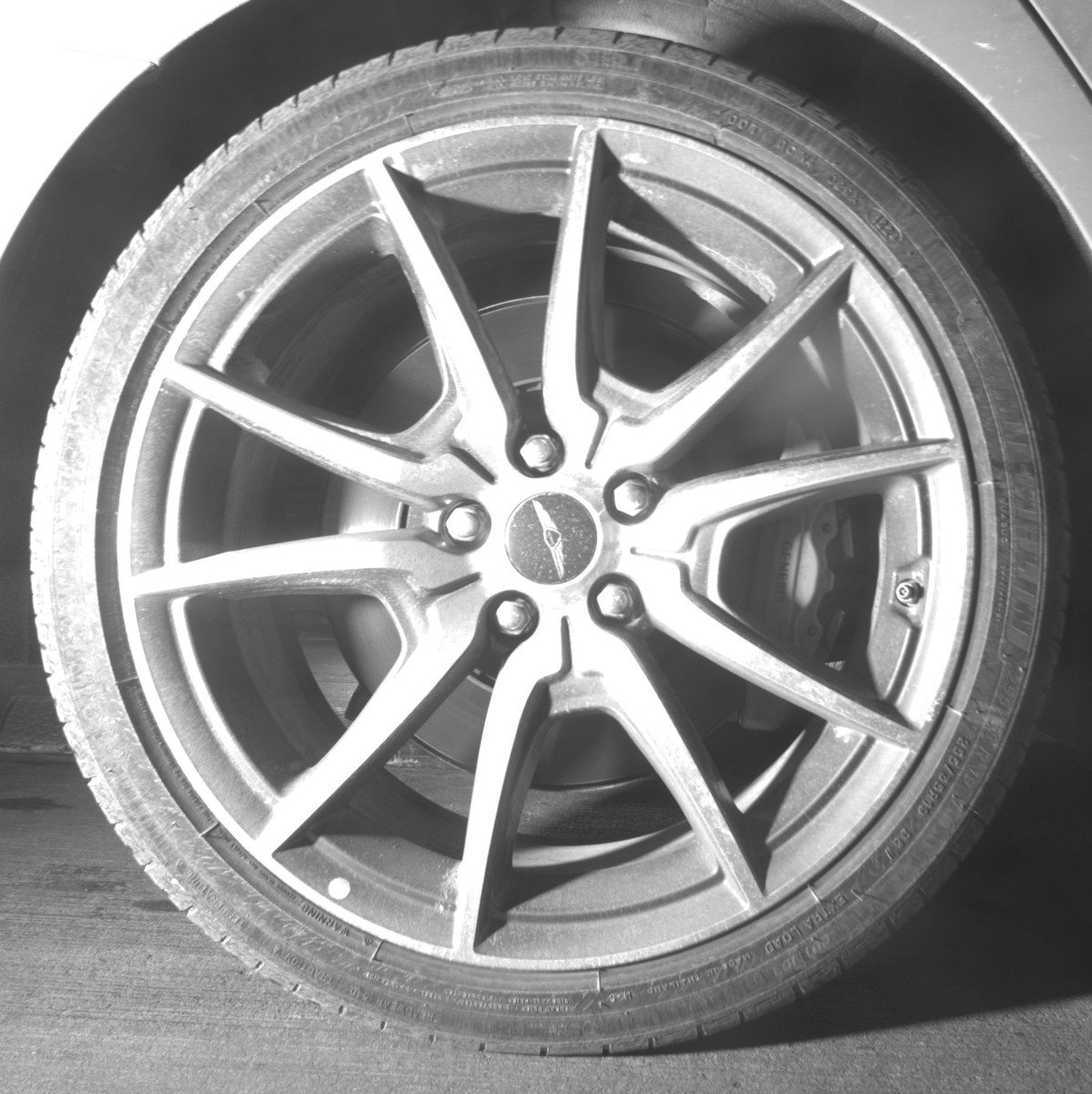 Used 2025 Genesis G70 2.5T image 15