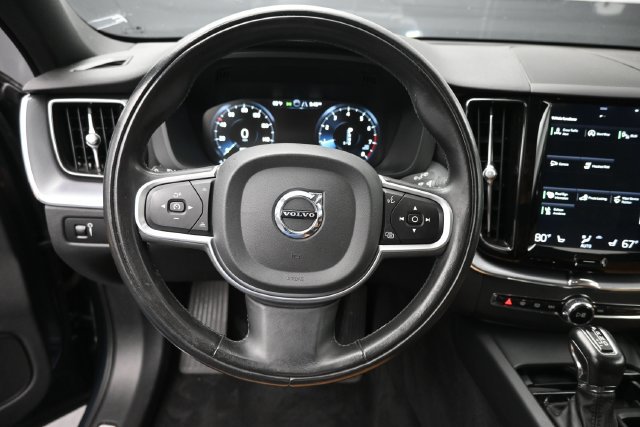 Used 2020 Volvo XC60 T6 Momentum w/ Protection Package Premier AWD/4WD image 21