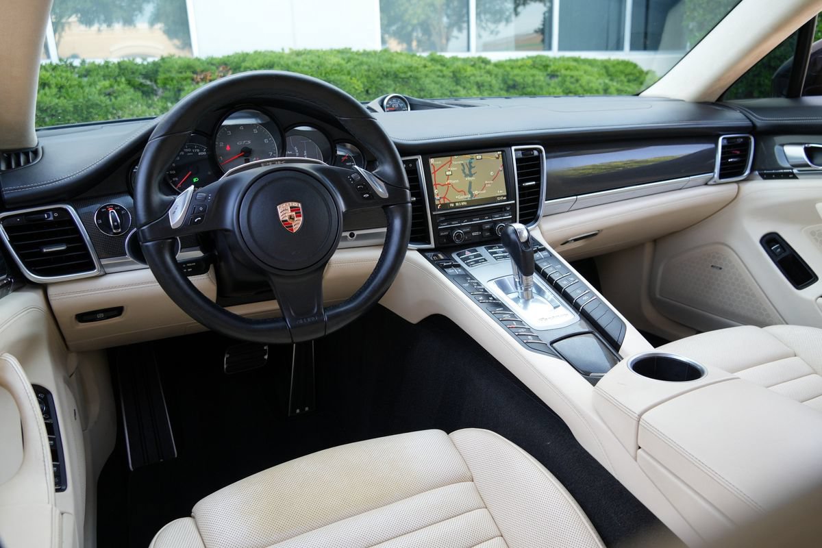 Used 2015 Porsche Panamera GTS w/ Premium Package Plus AWD/4WD image 5