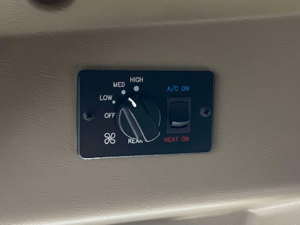 Used 2024 GMC Savana 2500 w/ Driver Convenience Package RWD image 33