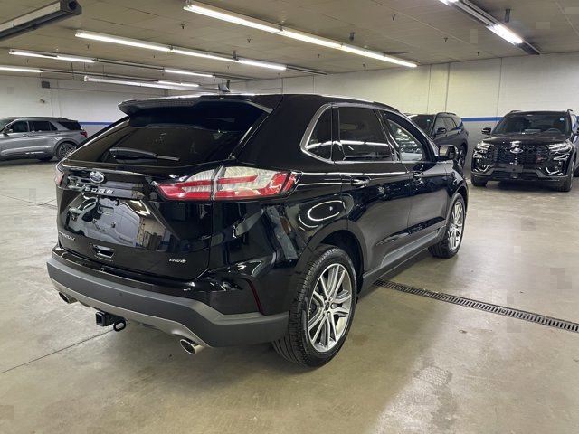 Used 2023 Ford Edge Titanium w/ Class II Trailer Tow Package AWD/4WD image 7