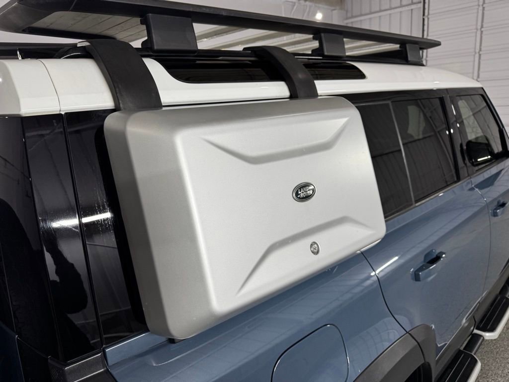 Used 2022 Land Rover Defender 110 image 22
