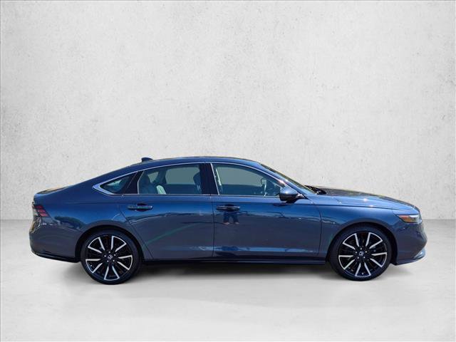 Used 2024 Honda Accord Touring image 4