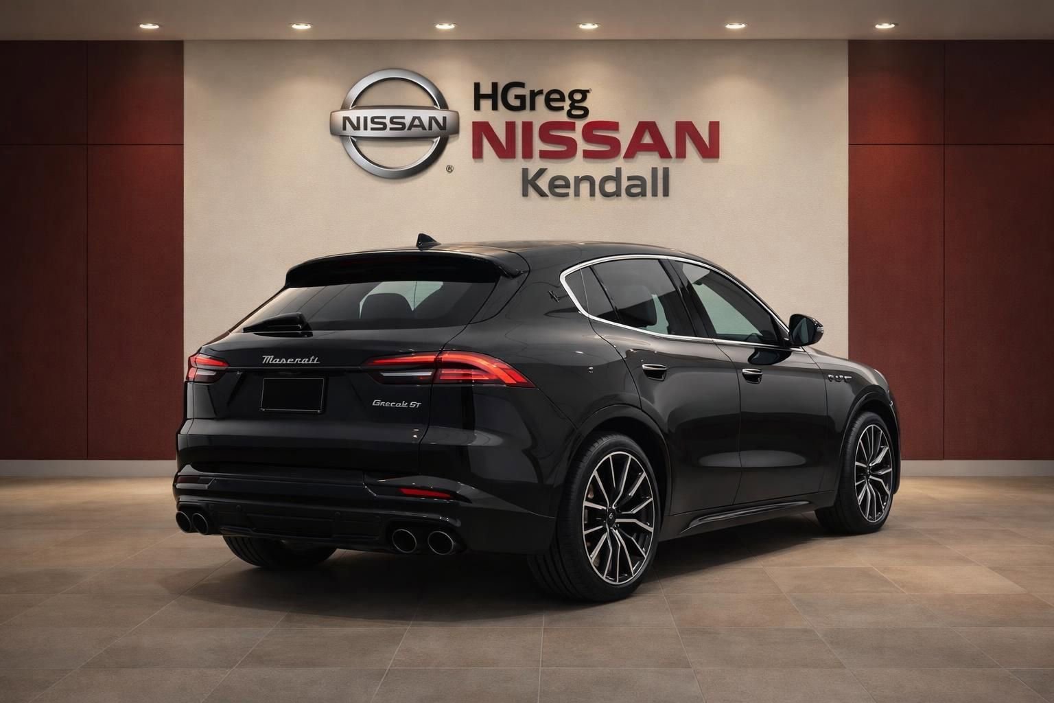 Used 2023 Maserati Grecale GT image 4