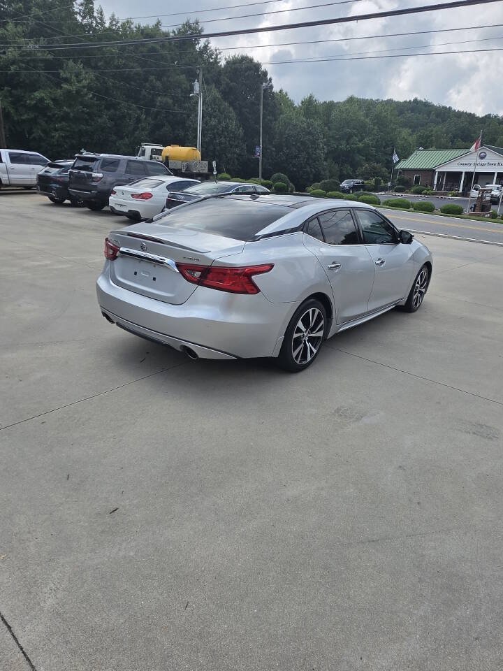 Used 2016 Nissan Maxima Platinum w/ Interior Lighting Package FWD image 8