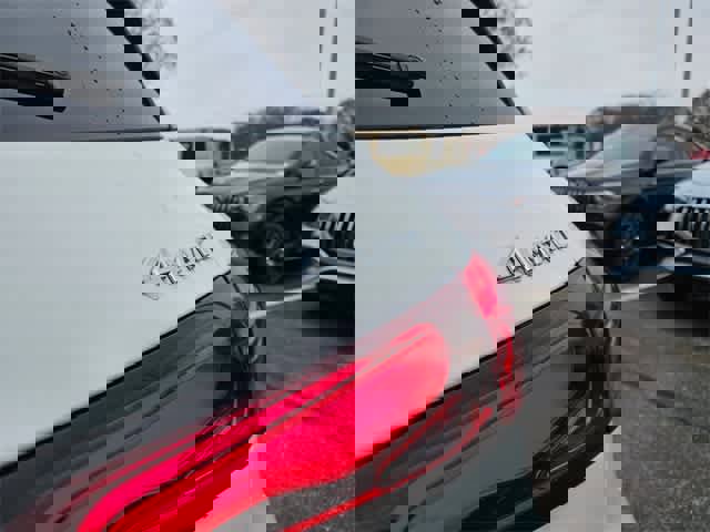 Used 2025 Mercedes-Benz GLC 300 GLC 300 image 12