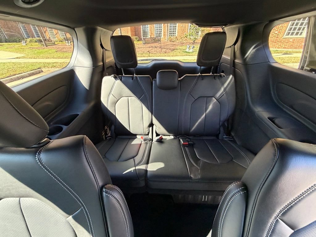 New 2026 Chrysler Pacifica Select FWD image 12