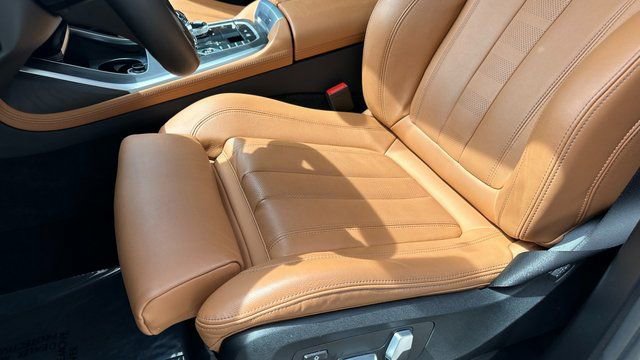 Used 2022 BMW X7 xDrive40i w/ M Sport Package image 14