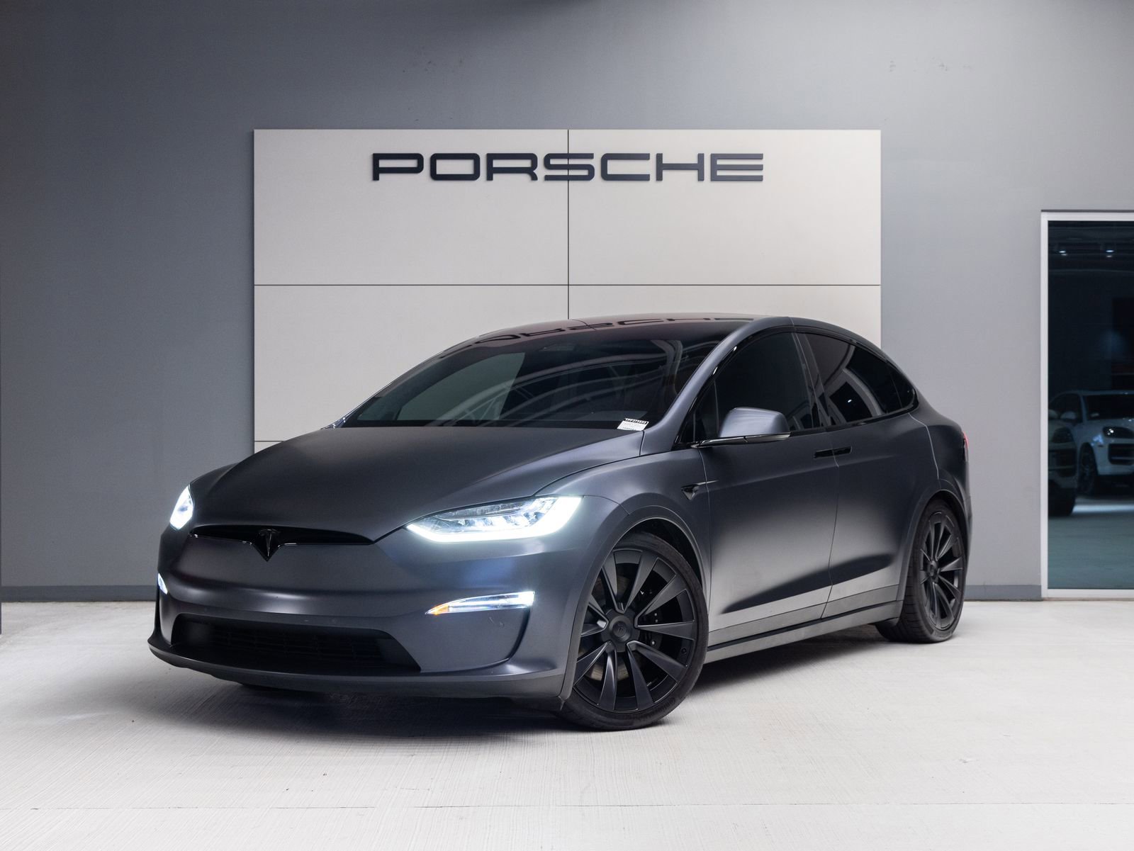 Used 2023 Tesla Model X Plaid AWD/4WD image 1