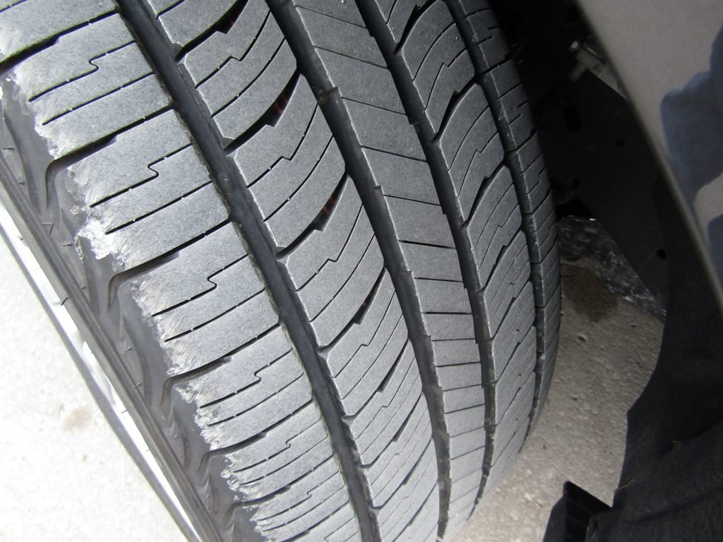 Used 2024 Ford Expedition Limited image 36