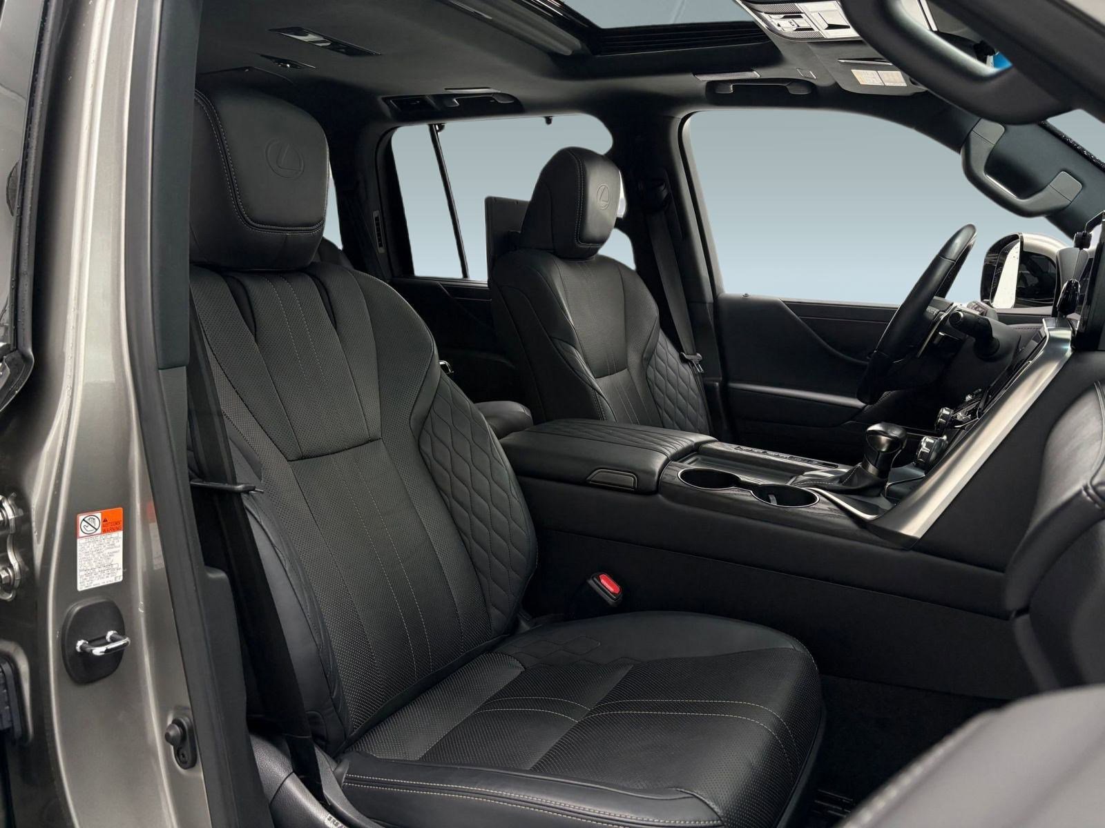 Used 2022 Lexus LX 600 4WD w/ Ultra Luxury Package image 24