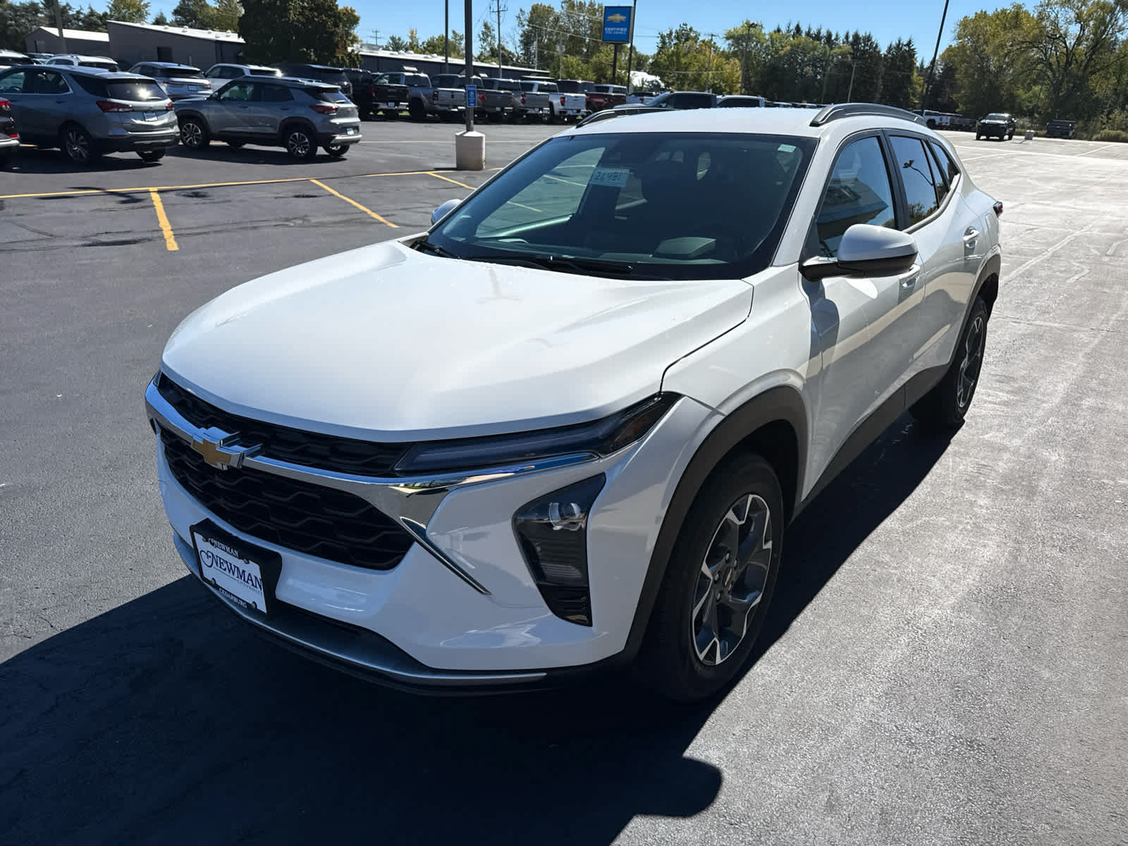 New 2026 Chevrolet Trax LT w/ Driver Confidence Package FWD image 3