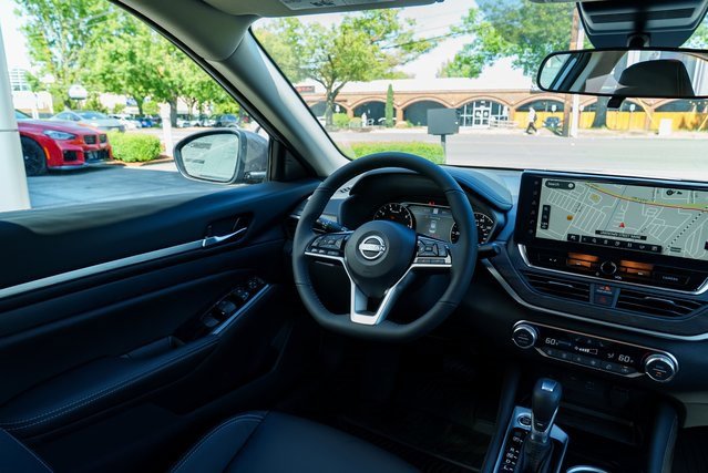 New 2025 Nissan Altima 2.5 SL image 10