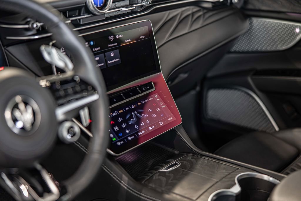 Used 2023 Maserati Grecale Modena image 21