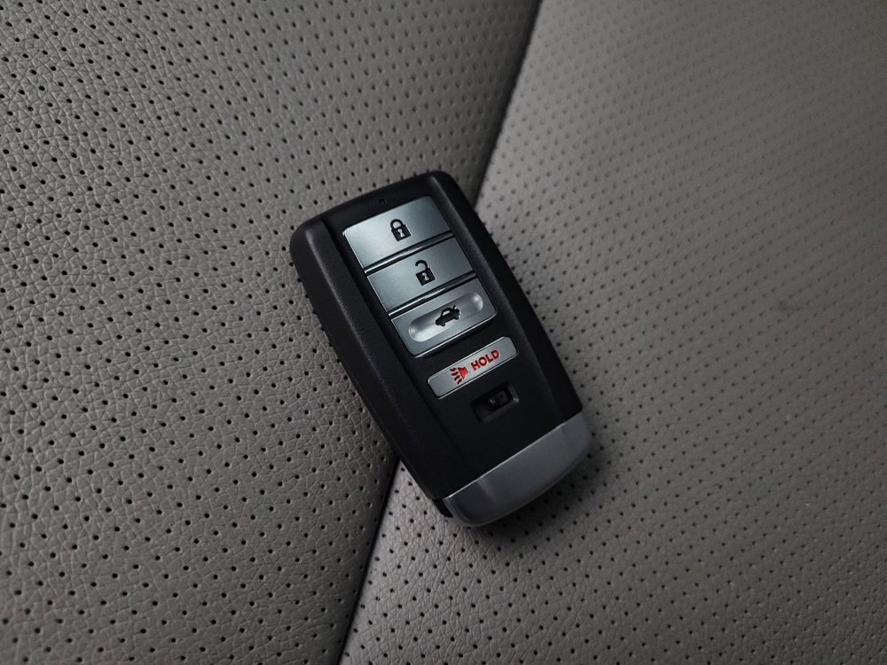 Used 2017 Acura ILX FWD image 32