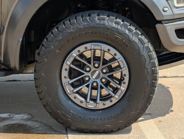 Used 2019 Ford F150 Raptor w/ Equipment Group 802A Luxury AWD/4WD image 9