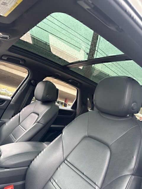 Used 2020 Porsche Cayenne image 26