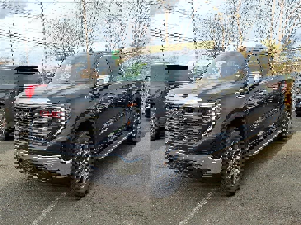 New 2026 GMC Sierra 1500 SLT image 3